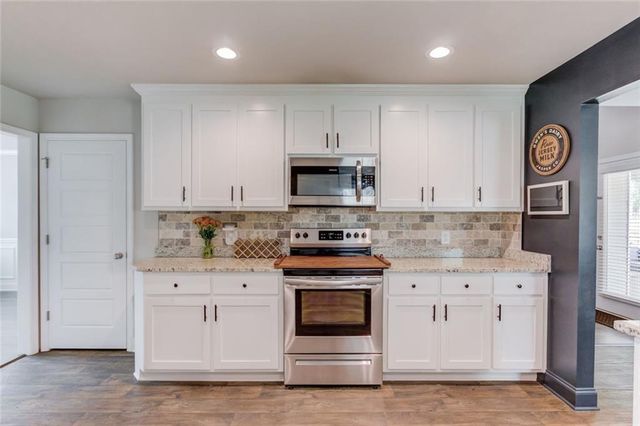 242 Lokeys Circle, Bethlehem, GA 30620