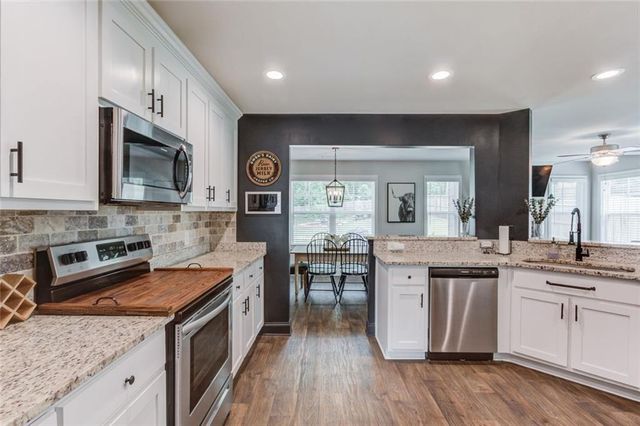 242 Lokeys Circle, Bethlehem, GA 30620