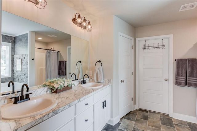 242 Lokeys Circle, Bethlehem, GA 30620