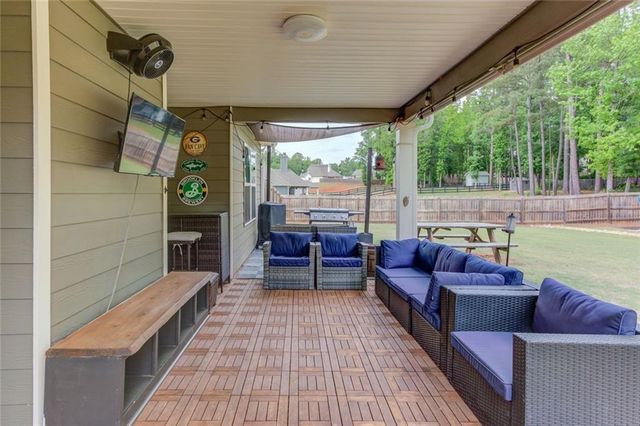 242 Lokeys Circle, Bethlehem, GA 30620