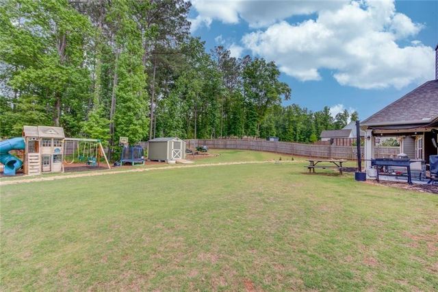 242 Lokeys Circle, Bethlehem, GA 30620
