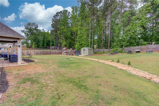 242 Lokeys Circle, Bethlehem, GA 30620