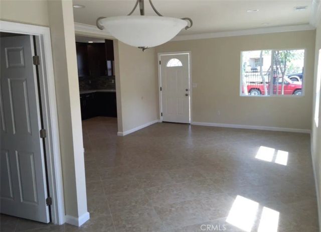 10913-10915 Tamarack, Pacoima, CA 91331