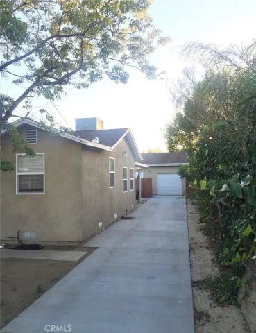 10913-10915 Tamarack, Pacoima, CA 91331