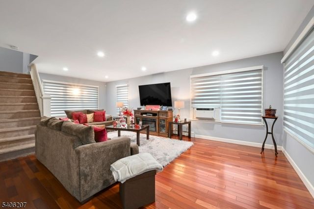 67 Spring Valley Ave, Hackensack City, NJ 07601