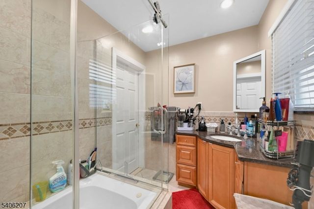 67 Spring Valley Ave, Hackensack City, NJ 07601