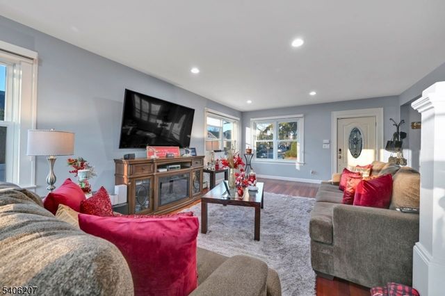 67 Spring Valley Ave, Hackensack City, NJ 07601