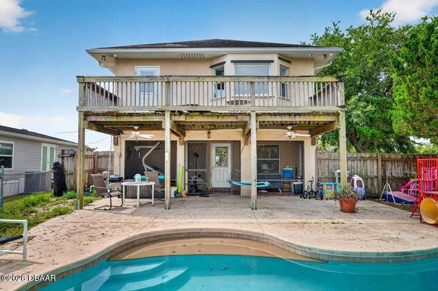 124 Randle Avenue, Oak Hill, FL 32759