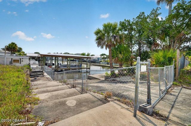 124 Randle Avenue, Oak Hill, FL 32759