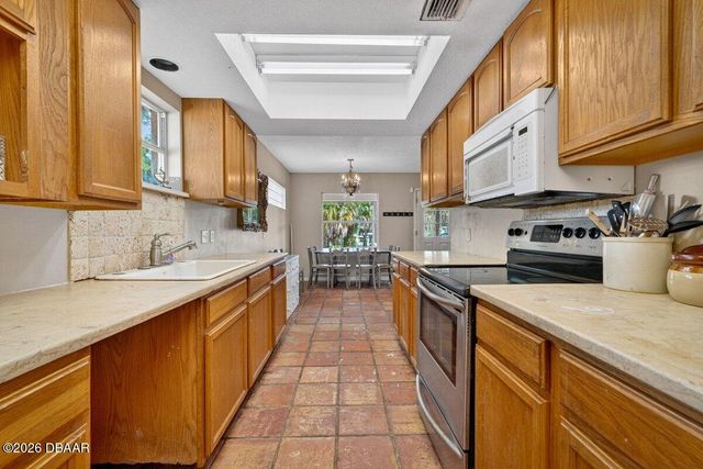 124 Randle Avenue, Oak Hill, FL 32759