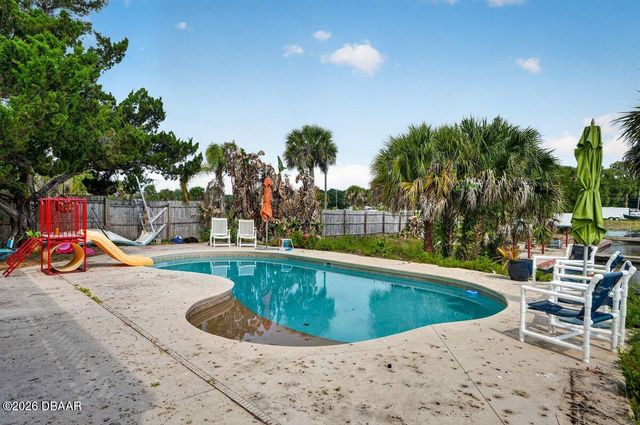 124 Randle Avenue, Oak Hill, FL 32759