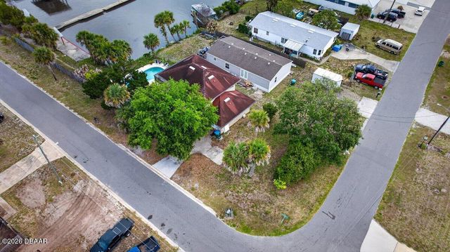 124 Randle Avenue, Oak Hill, FL 32759