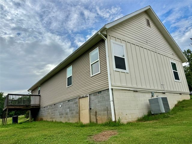17562 Old Hwy 68, Siloam Springs, AR 72761