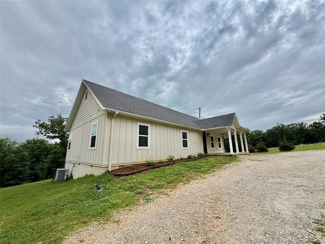 17562 Old Hwy 68, Siloam Springs, AR 72761