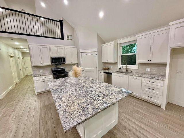 17562 Old Hwy 68, Siloam Springs, AR 72761