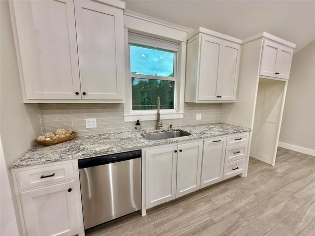 17562 Old Hwy 68, Siloam Springs, AR 72761