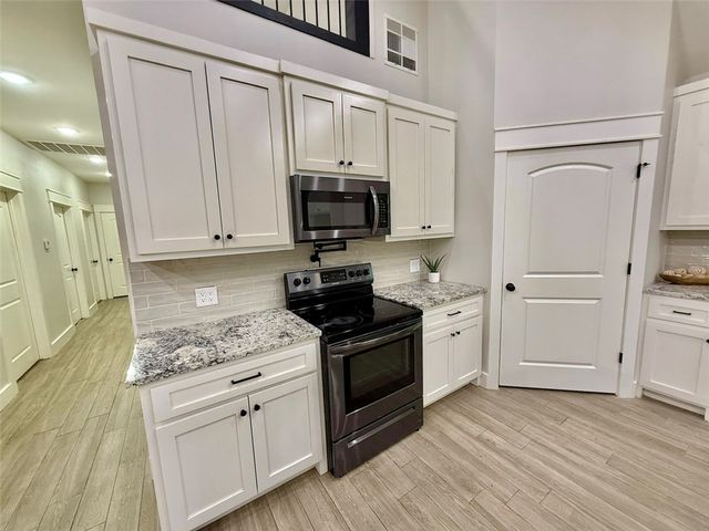 17562 Old Hwy 68, Siloam Springs, AR 72761