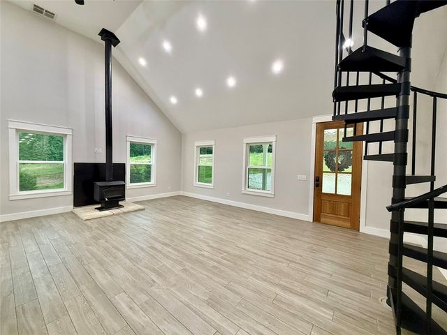 17562 Old Hwy 68, Siloam Springs, AR 72761