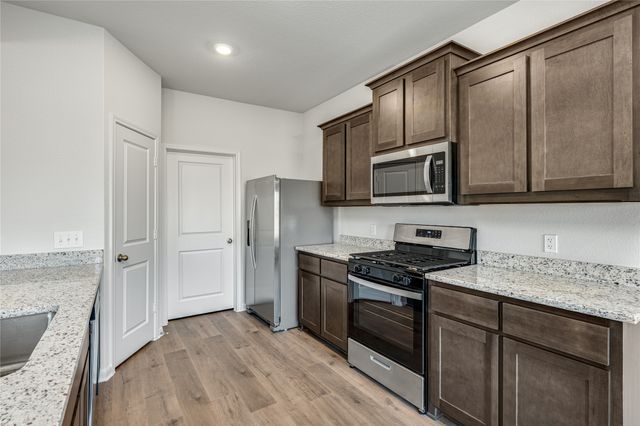 932 Cawthorne Trail, Fort Worth, TX 76108