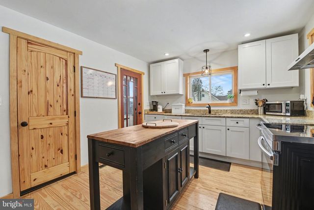 1117 STATE RD, Duncannon, PA 17020