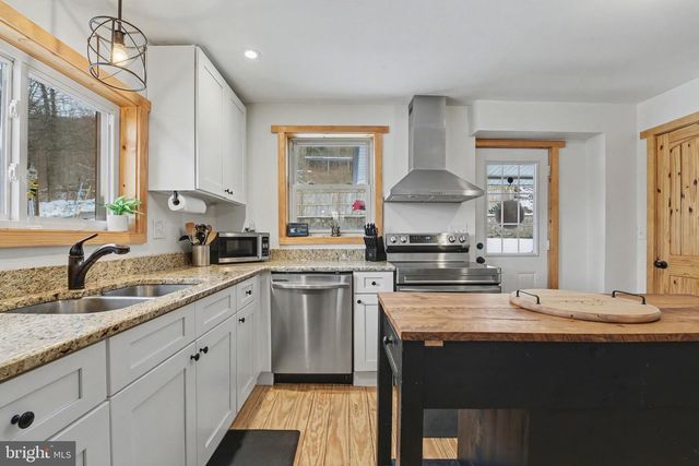 1117 STATE RD, Duncannon, PA 17020