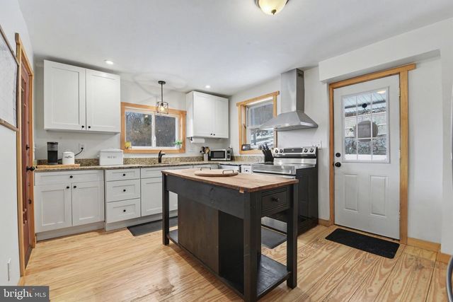 1117 STATE RD, Duncannon, PA 17020