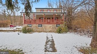 1117 STATE RD, Duncannon, PA 17020