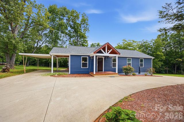 1515 Berkley Street SW, Lenoir, NC 28645