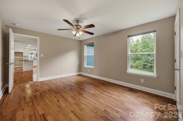 1515 Berkley Street SW, Lenoir, NC 28645