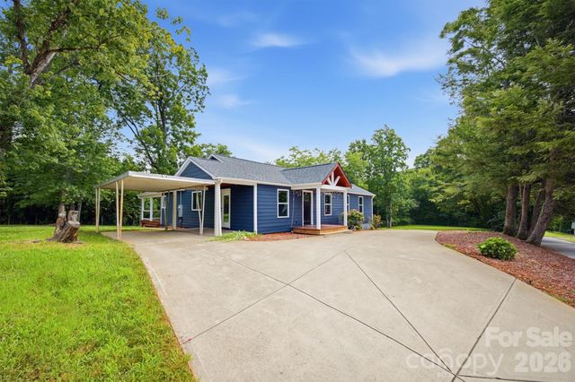 1515 Berkley Street SW, Lenoir, NC 28645