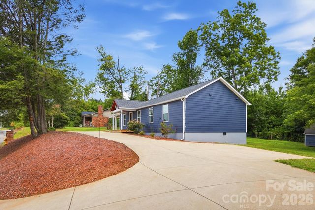 1515 Berkley Street SW, Lenoir, NC 28645