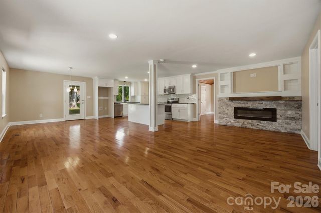 1515 Berkley Street SW, Lenoir, NC 28645