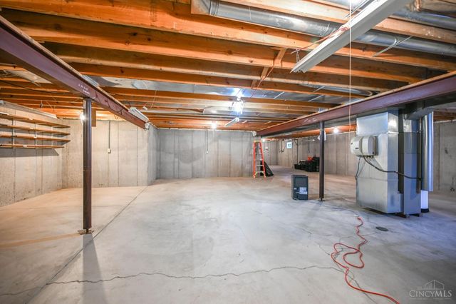 512 Fenwick Drive, Fairfield, OH 45014