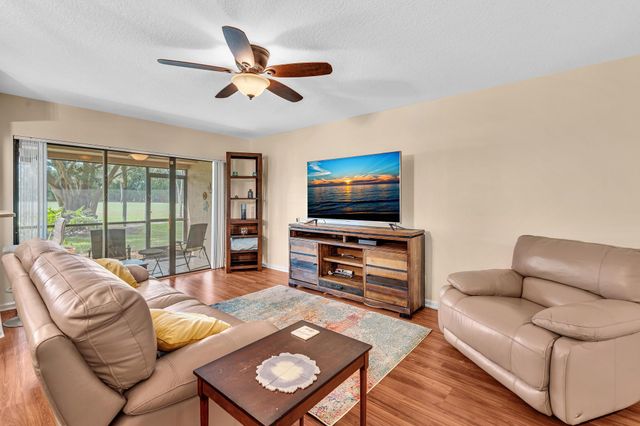 17372 Boca Club Boulevard 405, Boca Raton, FL 33487