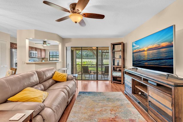 17372 Boca Club Boulevard 405, Boca Raton, FL 33487