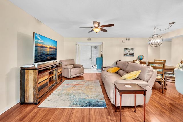 17372 Boca Club Boulevard 405, Boca Raton, FL 33487