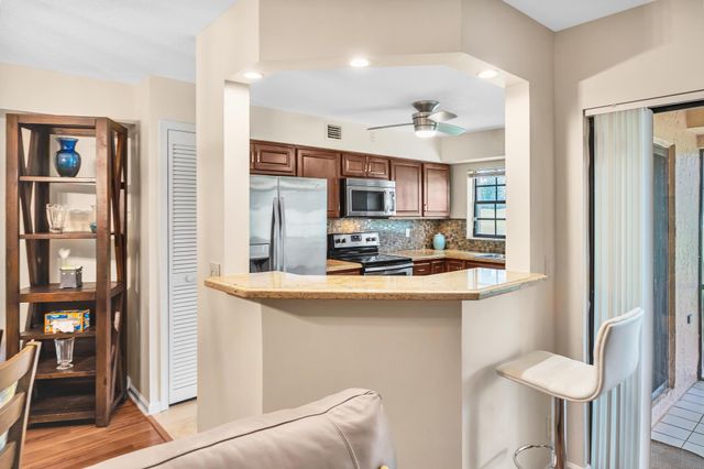 17372 Boca Club Boulevard 405, Boca Raton, FL 33487