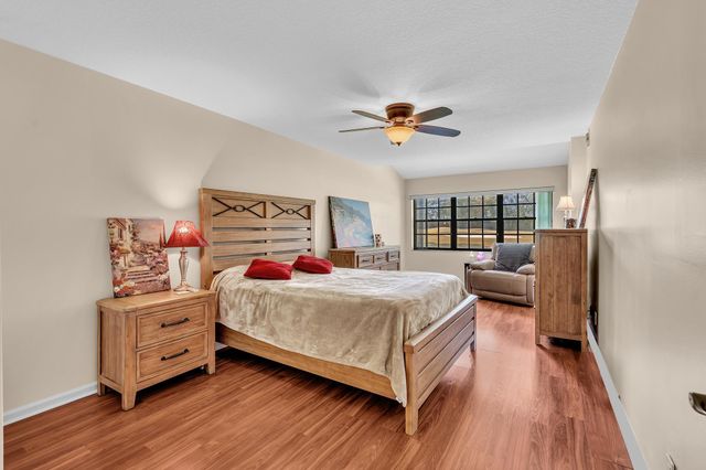 17372 Boca Club Boulevard 405, Boca Raton, FL 33487