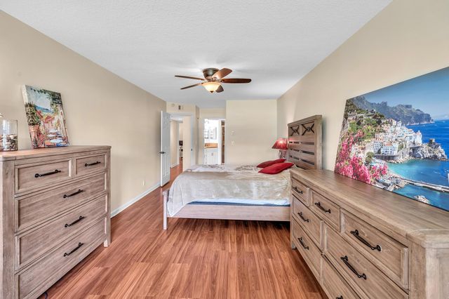 17372 Boca Club Boulevard 405, Boca Raton, FL 33487