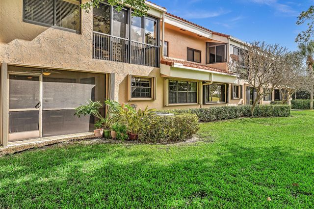 17372 Boca Club Boulevard 405, Boca Raton, FL 33487