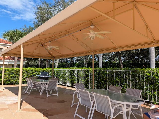 17372 Boca Club Boulevard 405, Boca Raton, FL 33487