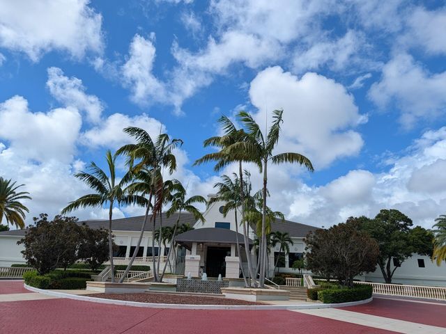 17372 Boca Club Boulevard 405, Boca Raton, FL 33487