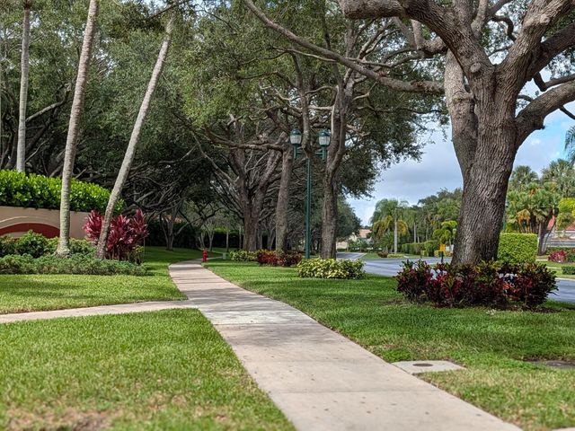 17372 Boca Club Boulevard 405, Boca Raton, FL 33487