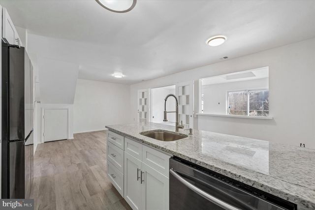 8410 LYONS PL, Philadelphia, PA 19153