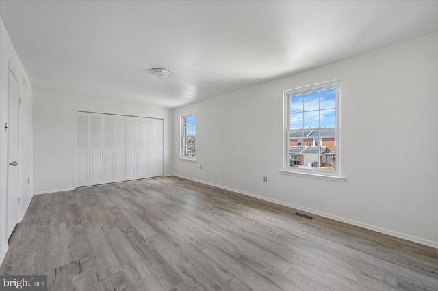 8410 LYONS PL, Philadelphia, PA 19153