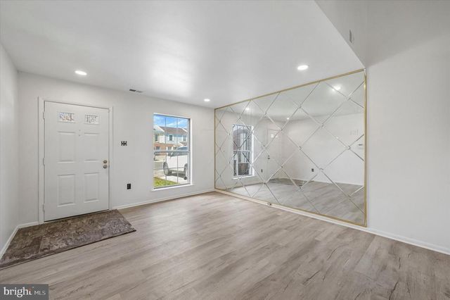 8410 LYONS PL, Philadelphia, PA 19153