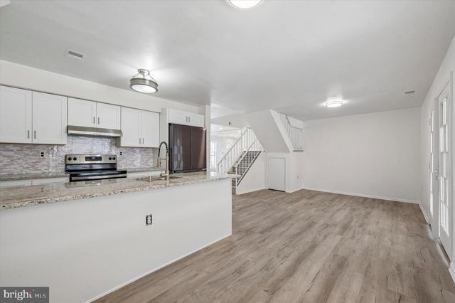 8410 LYONS PL, Philadelphia, PA 19153