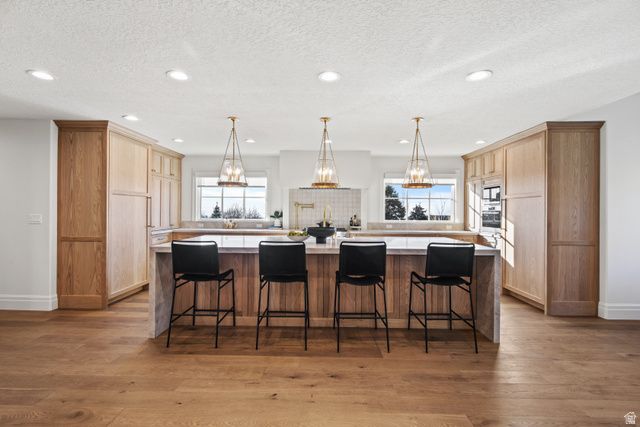 10043 S STONEWALL CT, Sandy, UT 84092