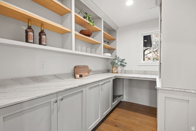 10043 S STONEWALL CT, Sandy, UT 84092