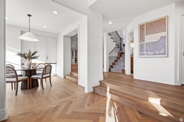 10043 S STONEWALL CT, Sandy, UT 84092